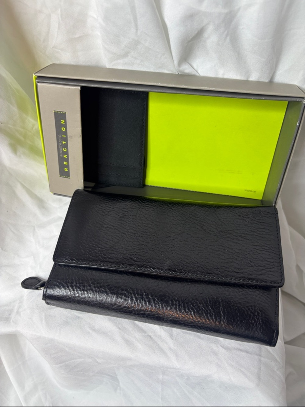 Kenneth Cole Reaction Black Leather Wallet